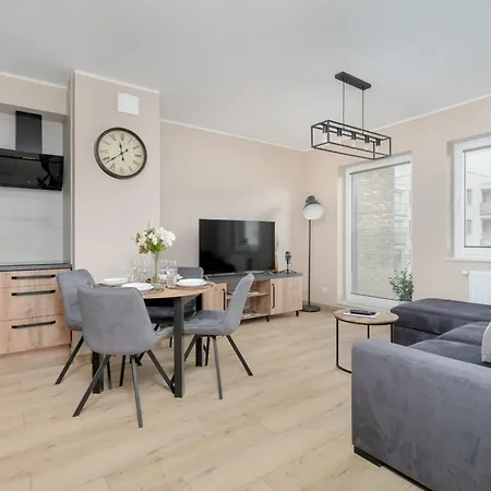 Cosy And Bright With Parking In By Renters Апартаменти *