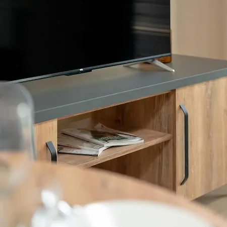 Cosy And Bright With Parking In By Renters 포즈난