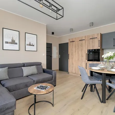 Apartment Cosy And Bright With Parking In By Renters